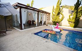 Villa Carmel Pousada